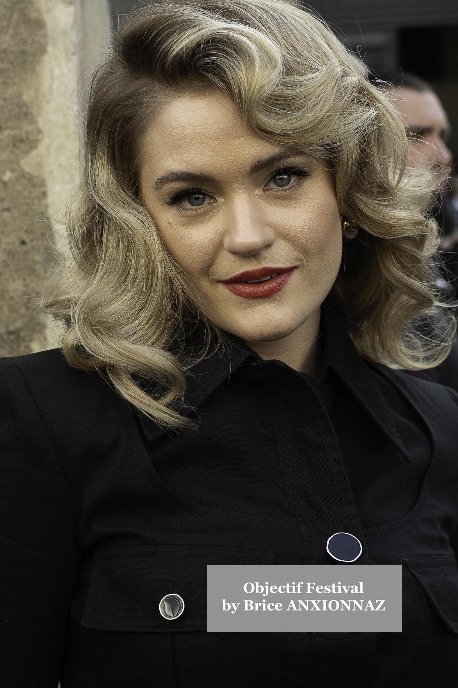 Photo streetstyle de Leonie Hanne - Streetstyle photos of guest arrivals at the Nina Ricci show lors du défilé Nina Ricci Spring 2025 à Streetstyle-photos-of-guest-arrivals-at-the-Nina-Ricci-show, Paris Fashion Week le 7 March 2025 par Brice ANXIONNAZ (Objectif Festival)